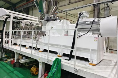 Messa in funzione con successo della linea di estrusione di fogli decorativi GAG in Corea del Sud